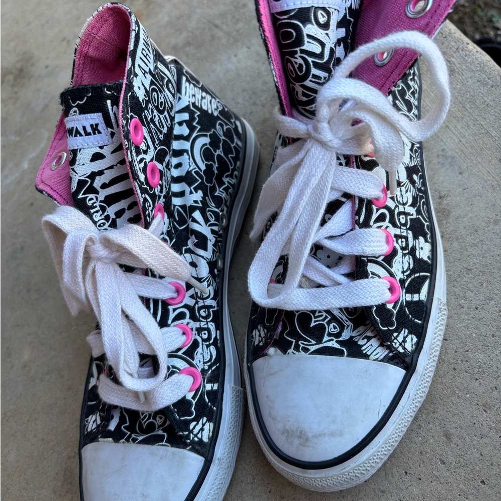 Airwalk women’s High-Top Sneakers - Black and Pink